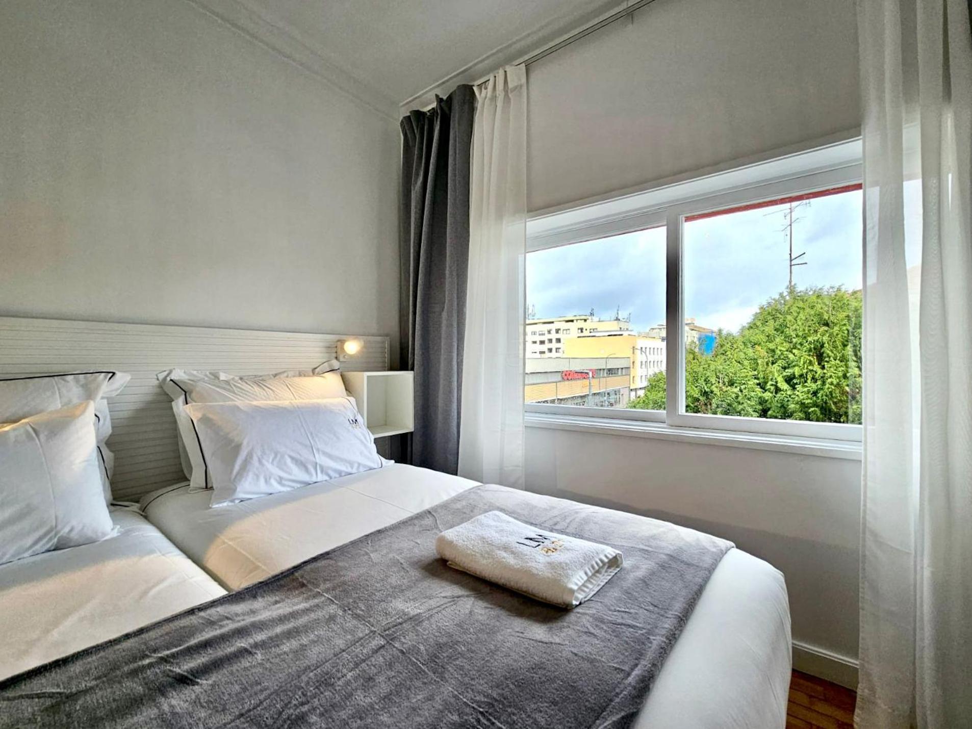 Apartment Lm Art *