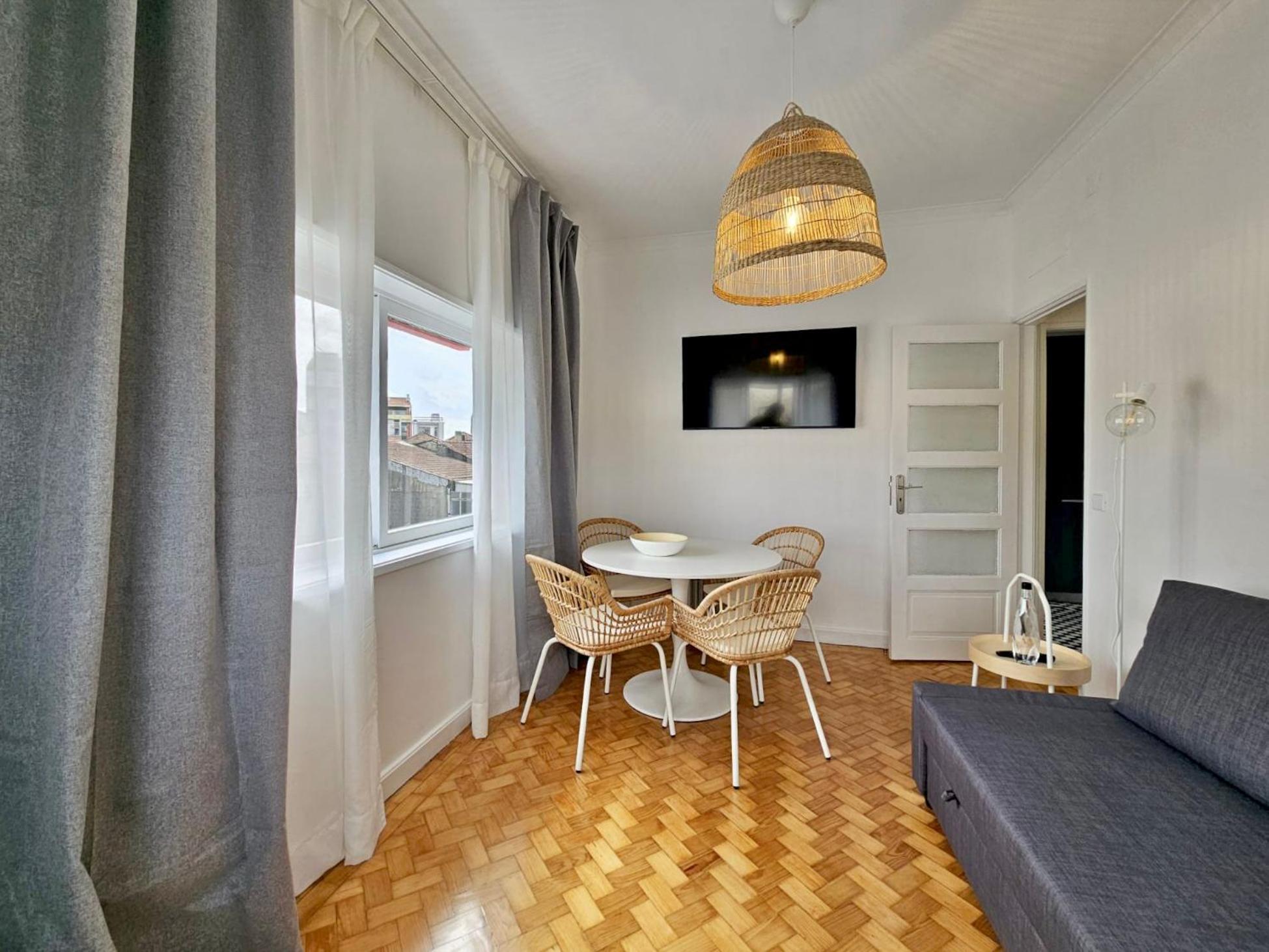Apartment Lm Art *
