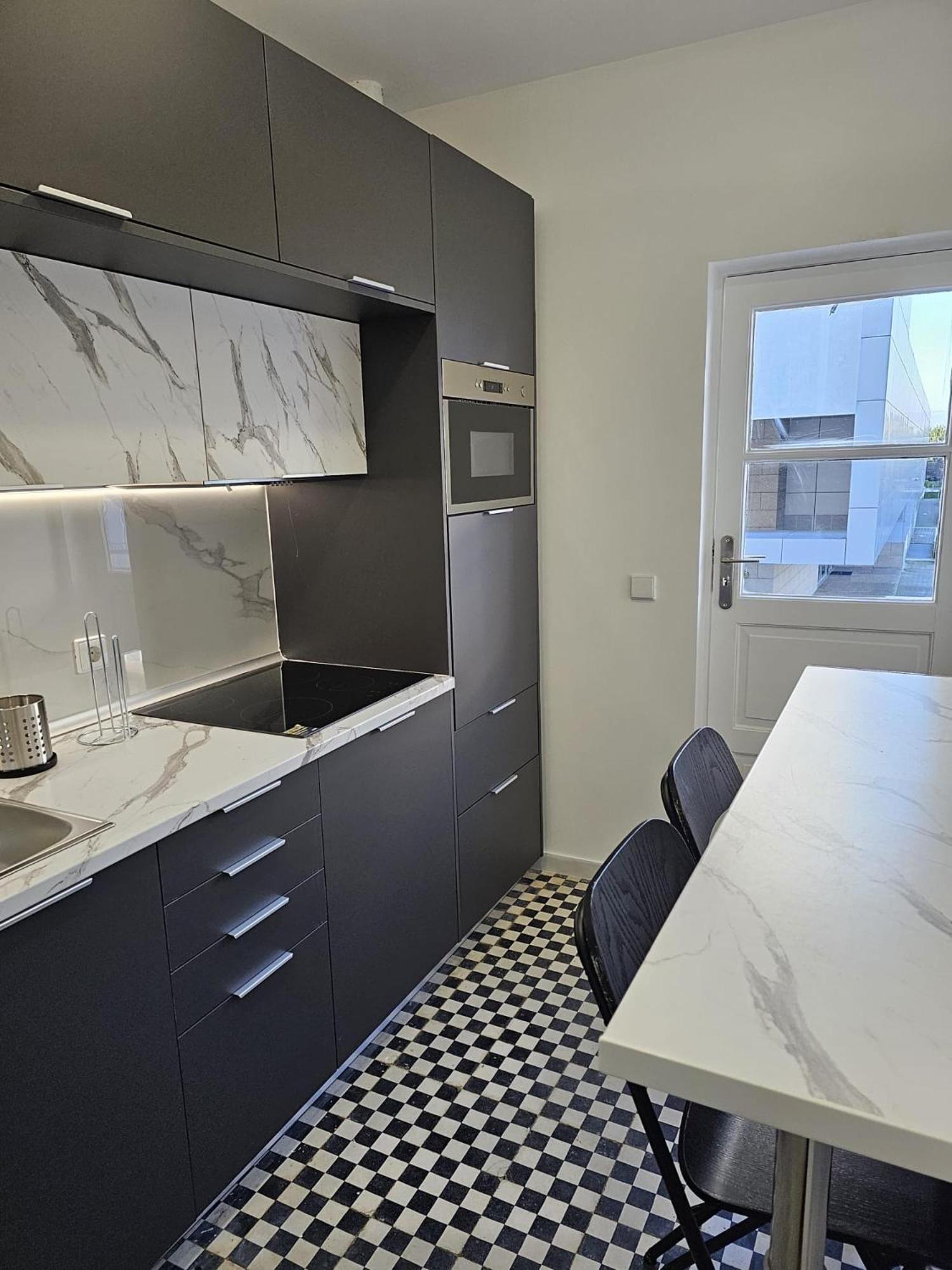 Apartment Lm Art